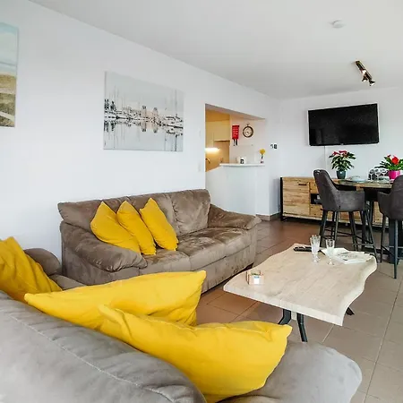 Front In With Wifi Apartment *