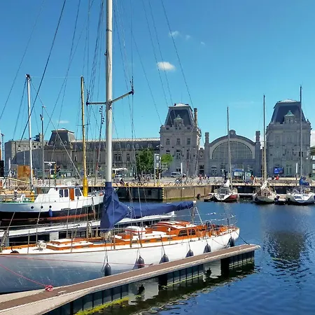 Front In With Wifi Apartment *